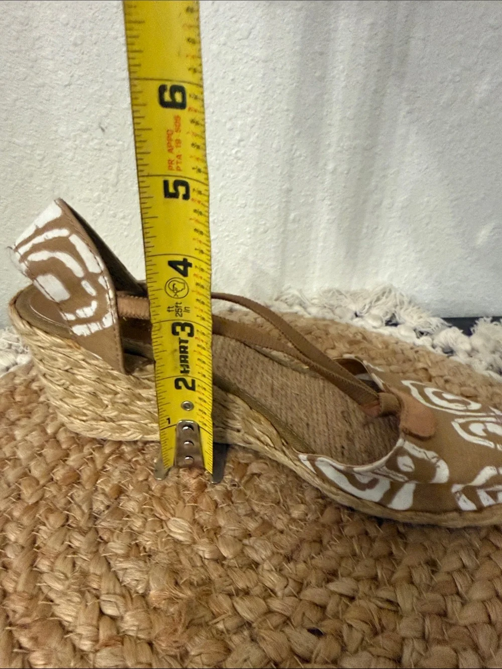 Lauren Ralph Lauren Tan White Batik Print Espadrille Wedge Sandals Size 6.5